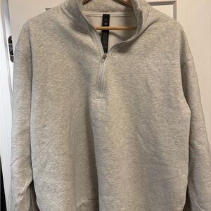 Lululemon men’s Gray midweight Quarter-Zip 1/4 Sweater